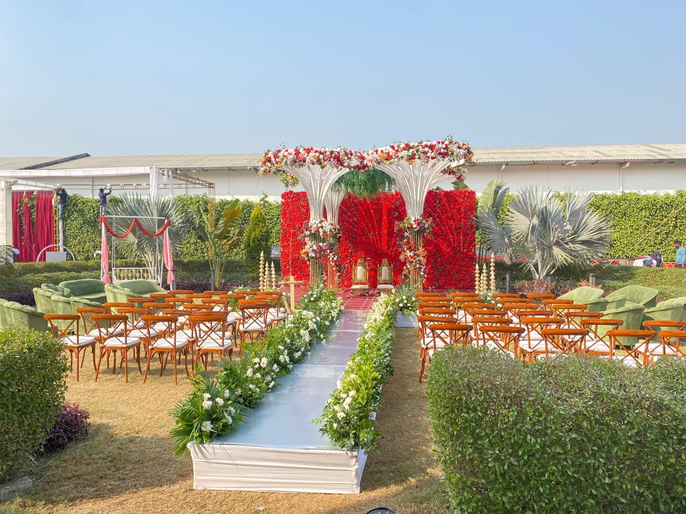 Elegance Lawn guest seating